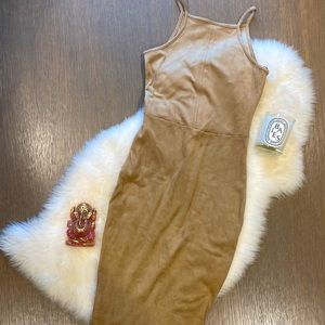 •𝔽𝔸𝕌𝕏 𝕊𝕌𝔼𝔻𝔼•Bodycon Dress!